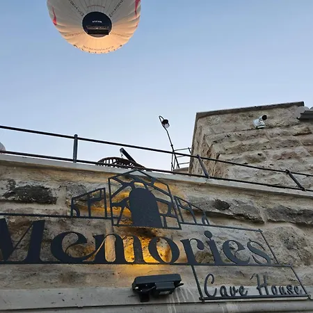 Memories Cave House Hotel *
