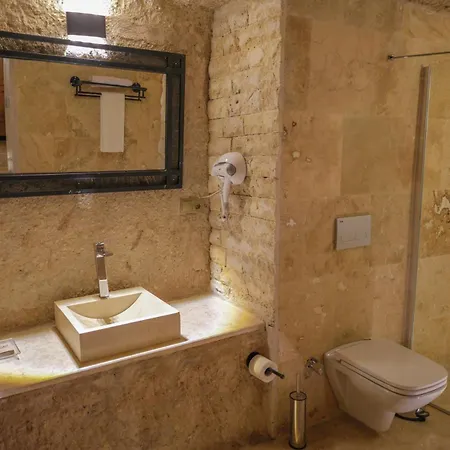 Memories Cave House Hotel *