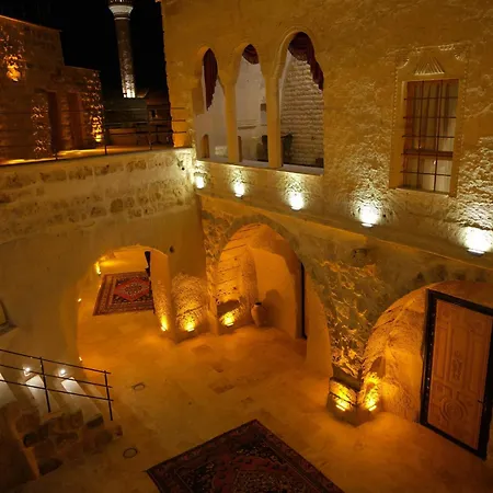 Memories Cave House Hotel *