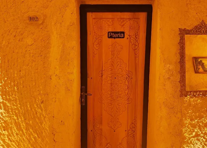 Memories Cave House Adults Only 12